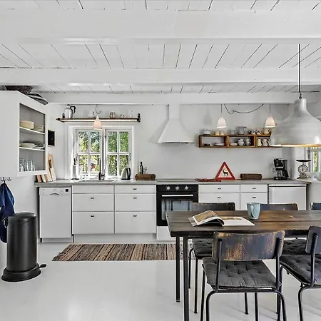 3672-nexo-rorvej-7 * Nexø